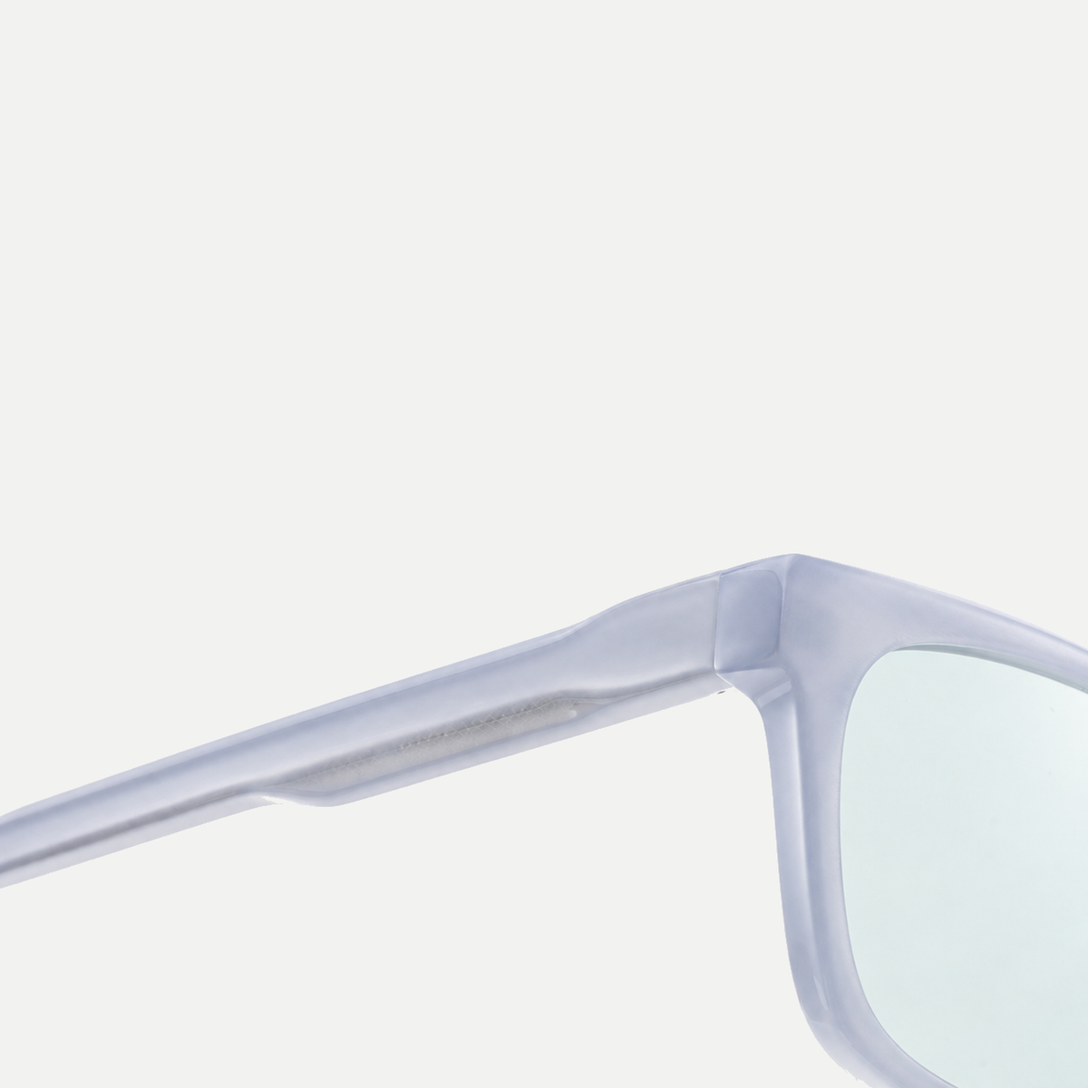 Seren crystal blue gray / ice blue sunglasses, frame detail