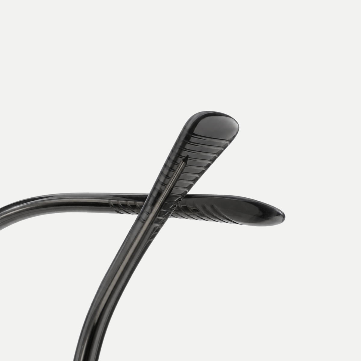 Wren crystal charcoal / light smoke sunglasses, frame detail