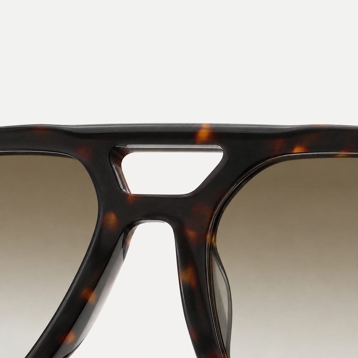 Morgan dark tortoise / brown gradient sunglasses, frame detail
