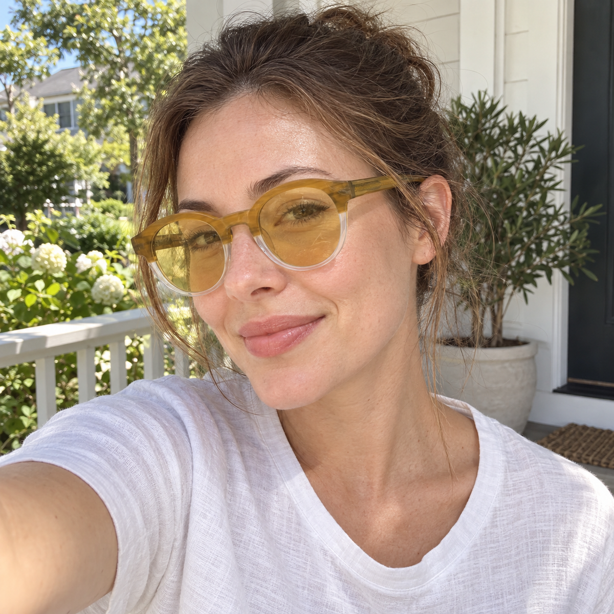 Dahlia honey amber fade / yellow sunglasses, lifestyle view