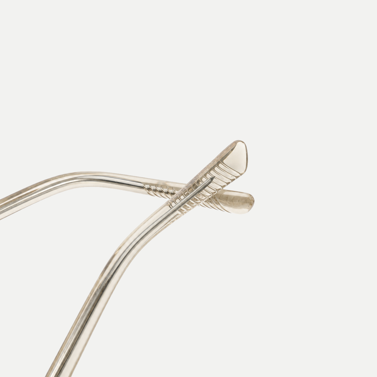 Aspen crystal champagne / yellow sunglasses, frame detail