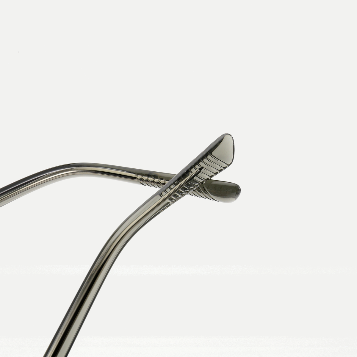 Aspen crystal sage / light smoke sunglasses, frame detail