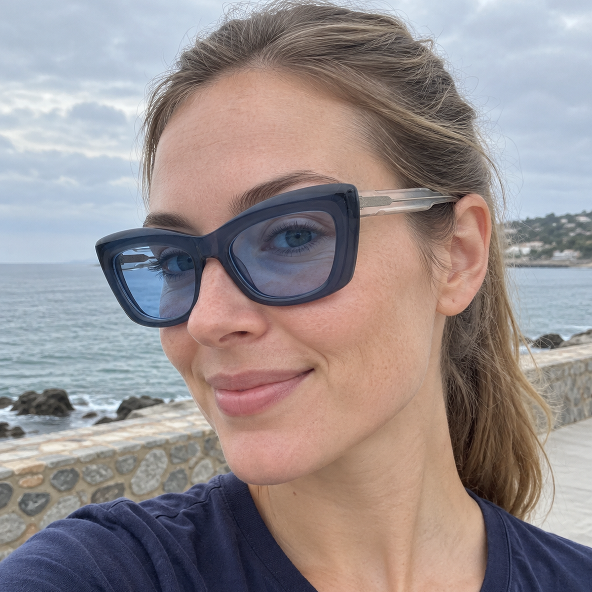 Blair sunglasses - Crystal Slate / Ice Blue - UGC
