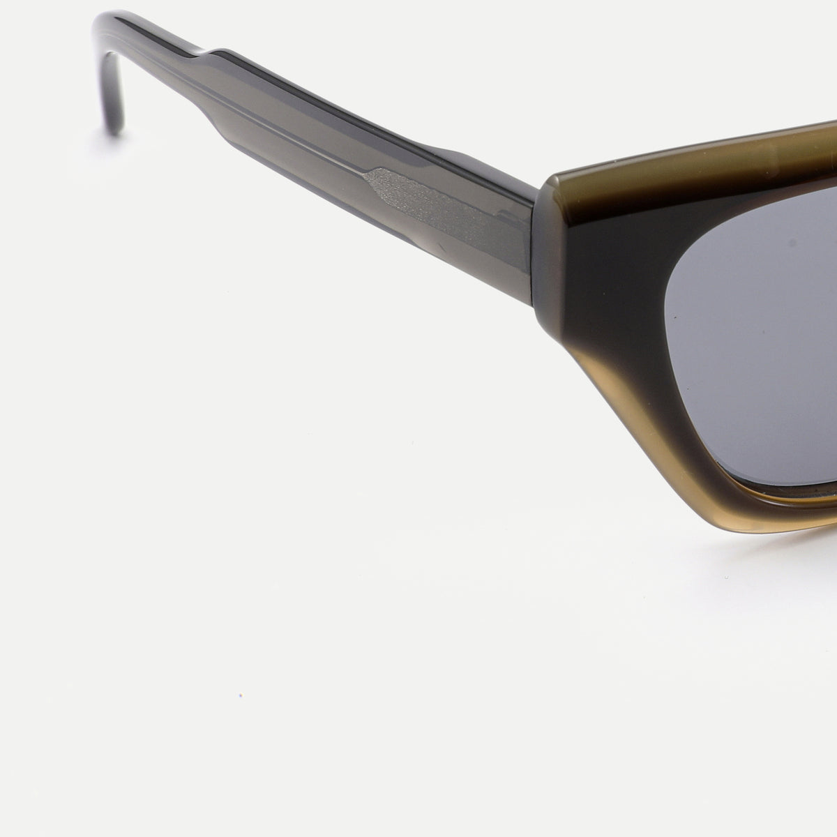 Selene sunglasses - Crystal Olive / Smoke - temple detail