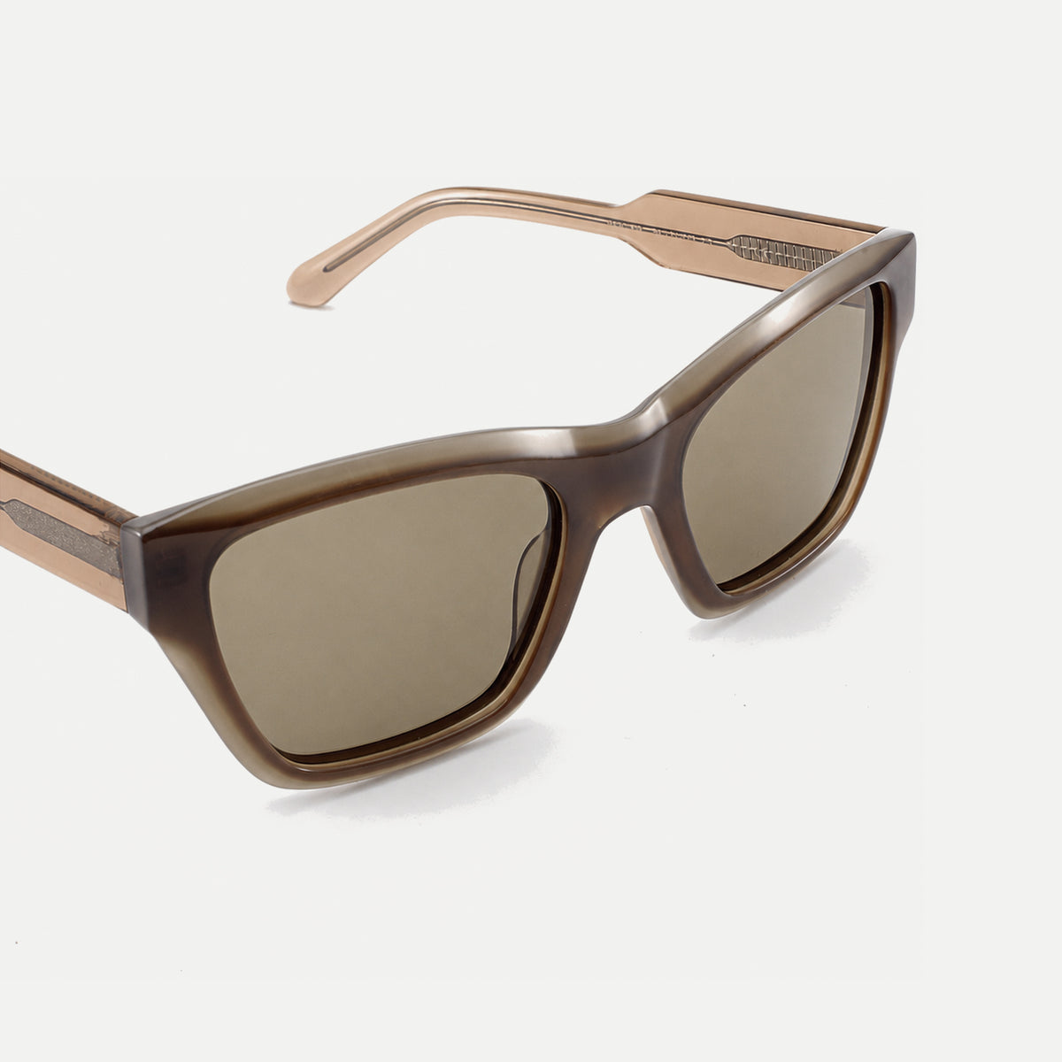 Reese sunglasses - Crystal Mocha / Olive - hinge detail