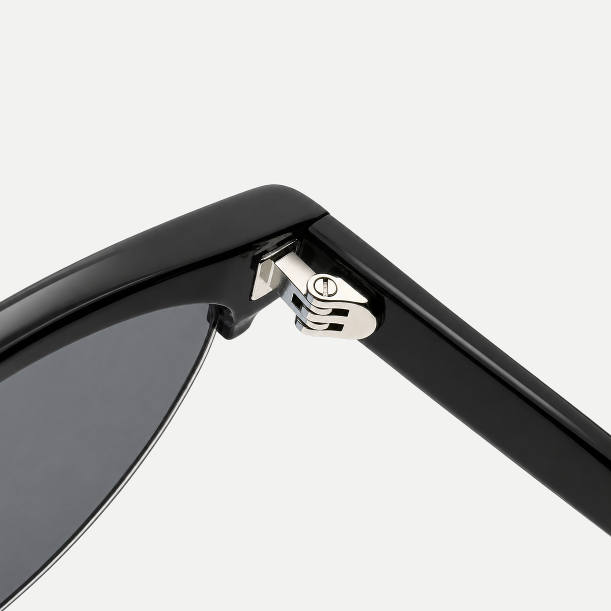 Rhea black / smoke sunglasses, frame detail