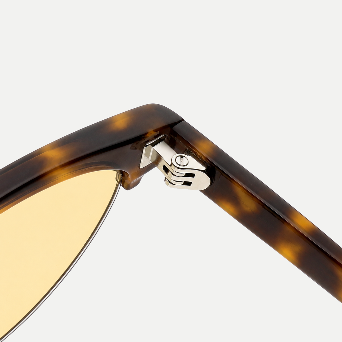 Rhea amber tortoise / yellow sunglasses, frame detail