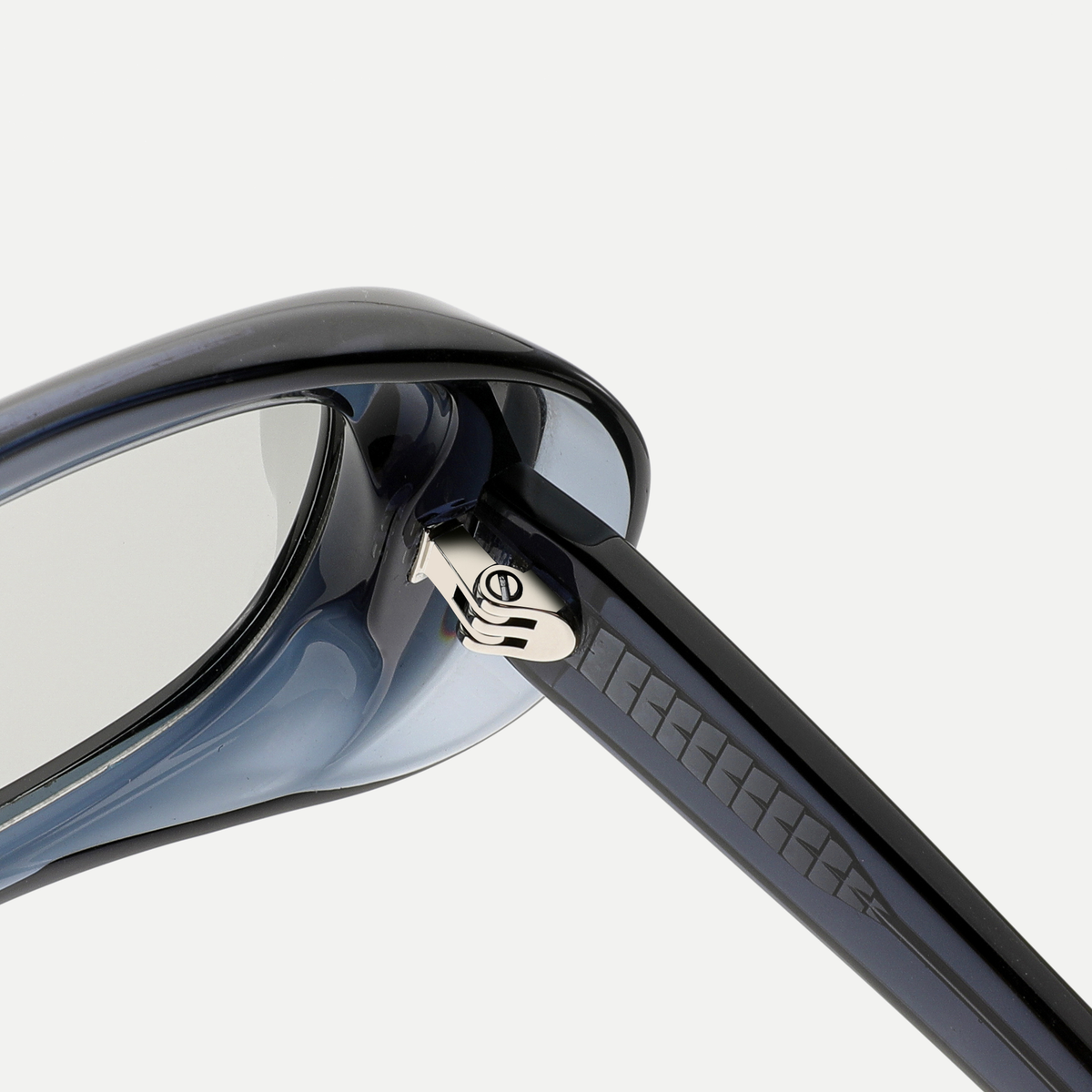 Jade crystal blue / light smoke sunglasses, frame detail