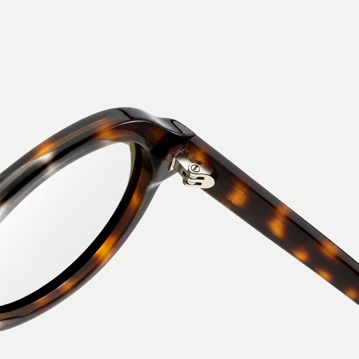Livia amber tortoise eyeglasses, frame detail