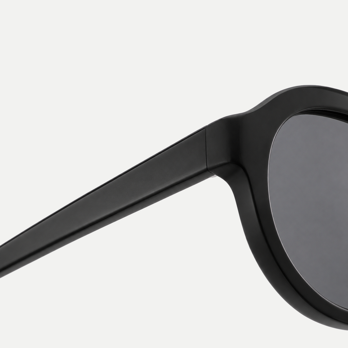 Harper black / smoke sunglasses, frame detail