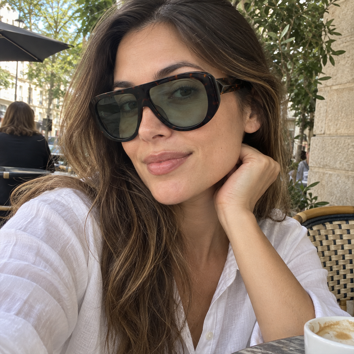 Eden dark tortoise / green sunglasses, lifestyle view