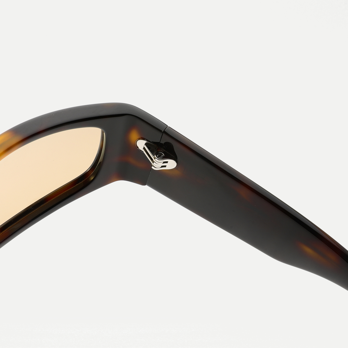 Sutton amber tortoise / yellow sunglasses, frame detail