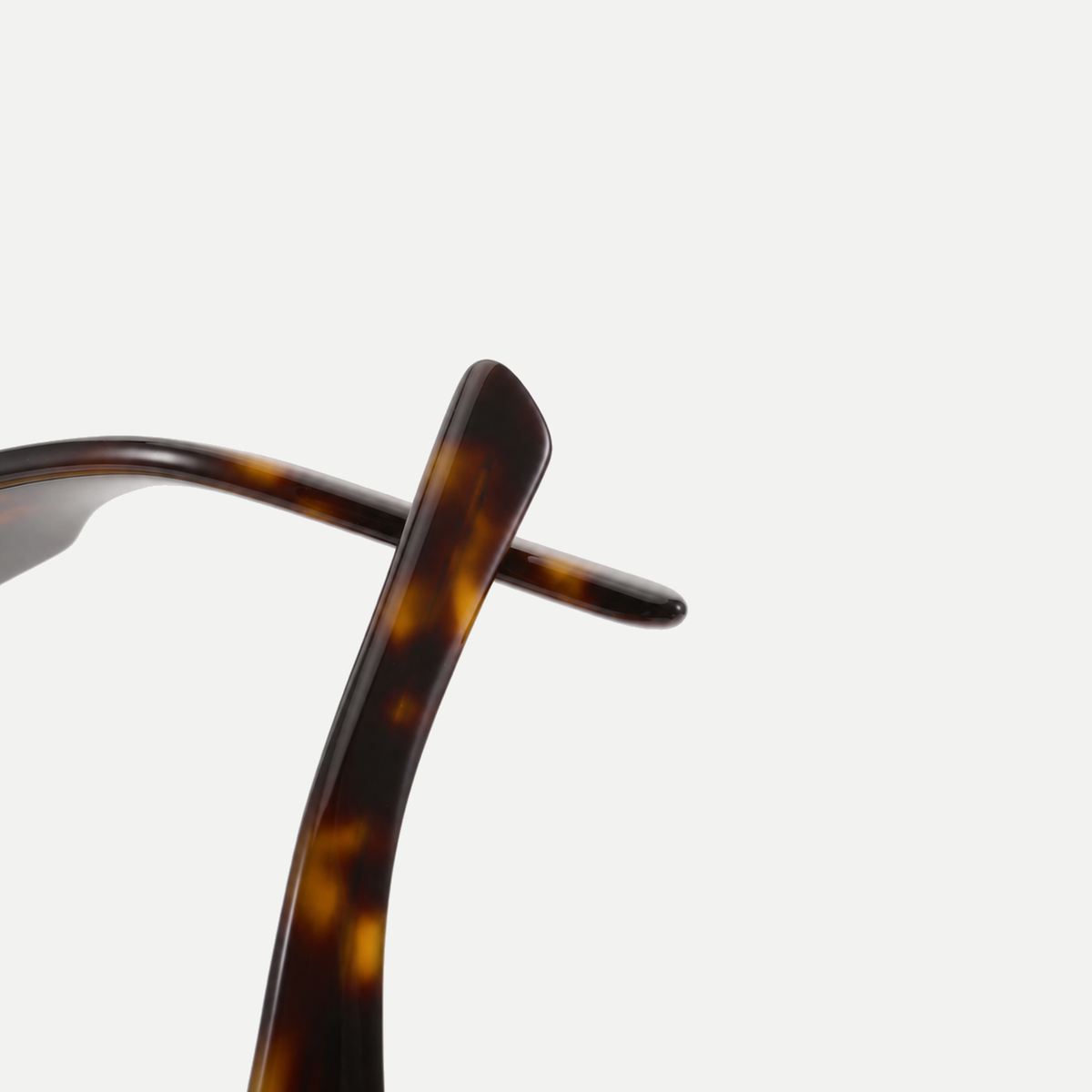 Sutton amber tortoise / brown sunglasses, frame detail
