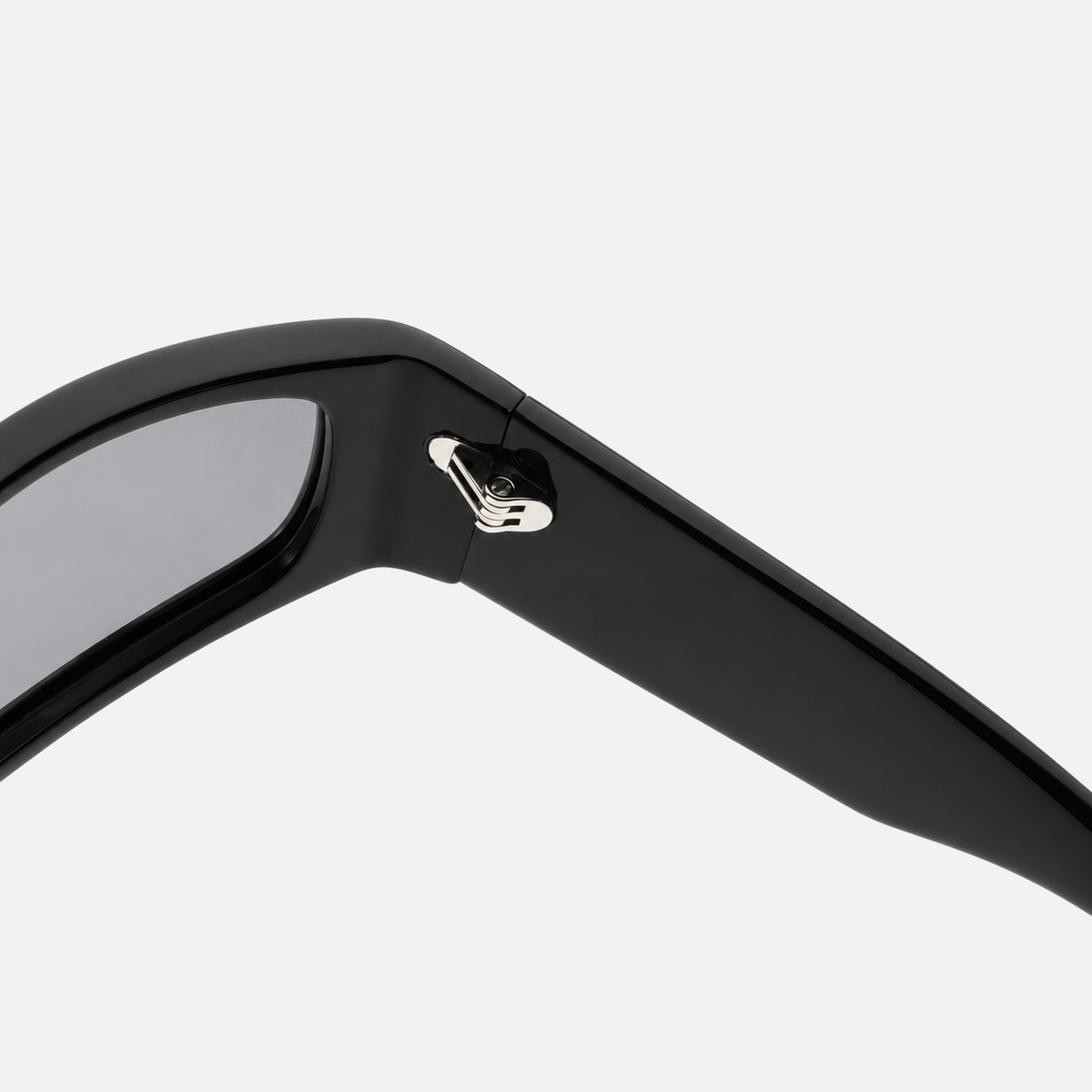 Sutton black / light smoke sunglasses, frame detail