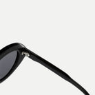 Sloane sunglasses - Black / Smoke - hinge detail
