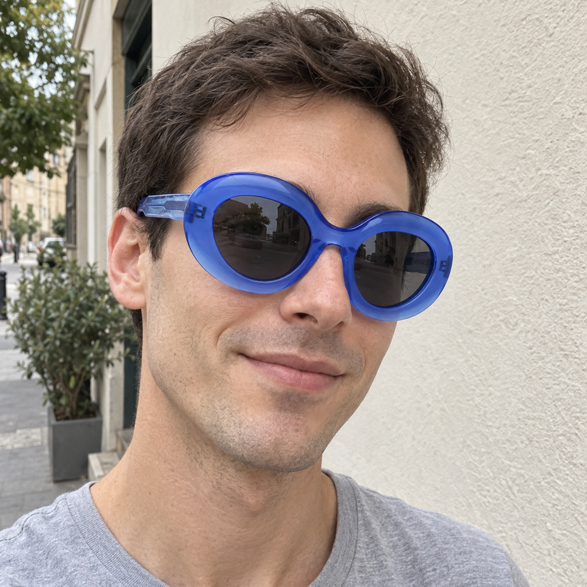 Sloane sunglasses - Crystal Blue / Smoke - male UGC