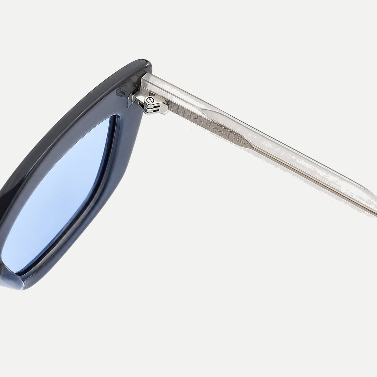Blair sunglasses - Crystal Slate / Ice Blue - hinge detail