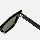 Arden sunglasses - Black / Green - hinge detail