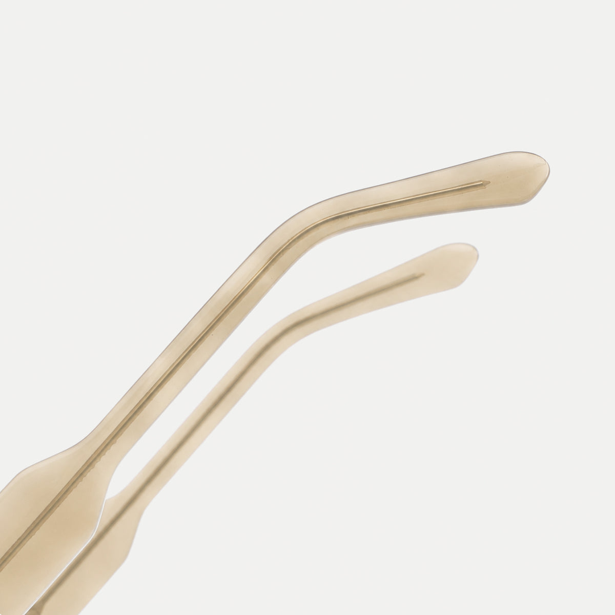 Rowan sunglasses - Crystal Taupe / Brown - temple detail
