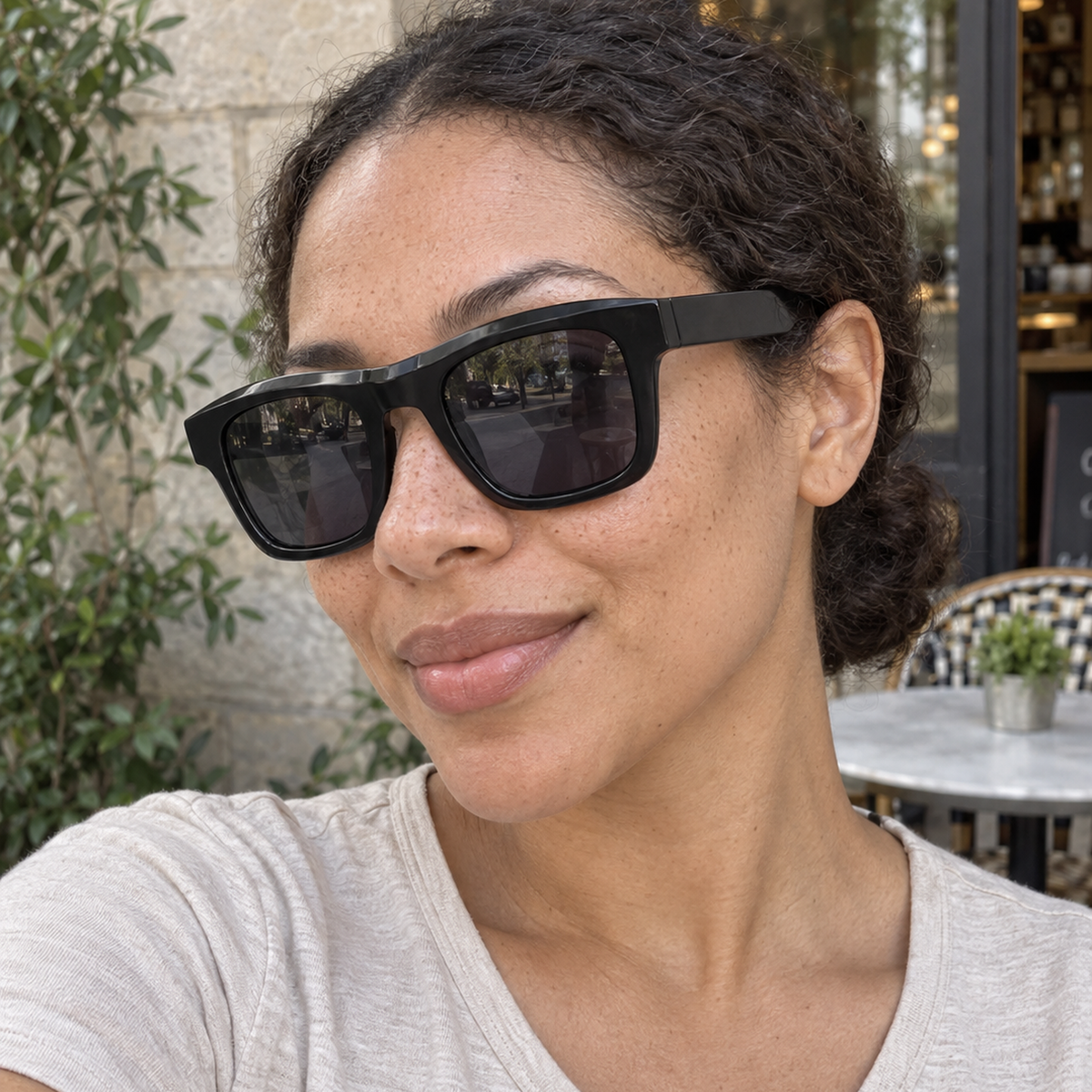 Ellis sunglasses - Black / Smoke - UGC