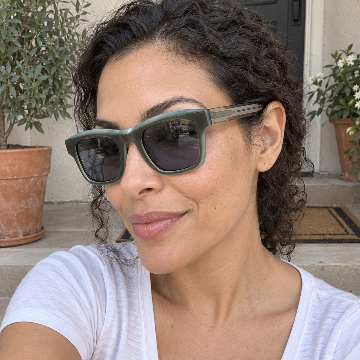 Ellis sunglasses - Crystal Olive / Smoke - UGC