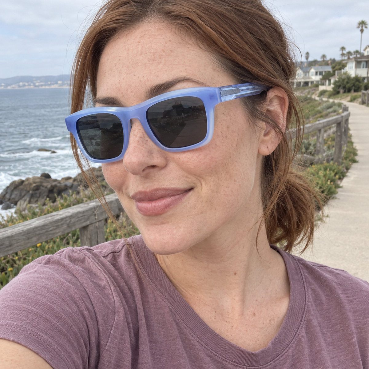 Ellis sunglasses - Crystal Ice Blue / Smoke - UGC