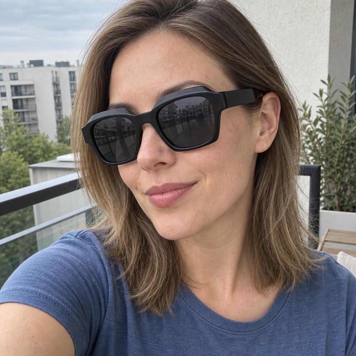 Monroe sunglasses - Black / Smoke - UGC