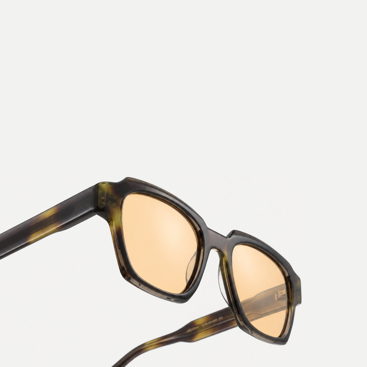 Monroe sunglasses - Black Tortoise / Amber - temple detail