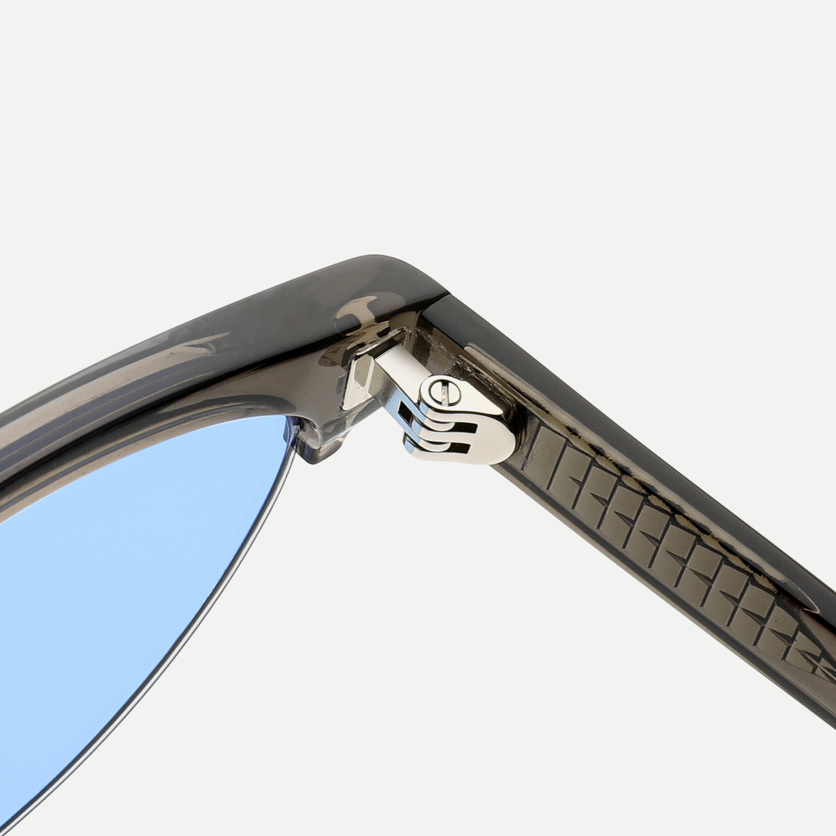 Rhea crystal taupe / ice blue sunglasses, frame detail