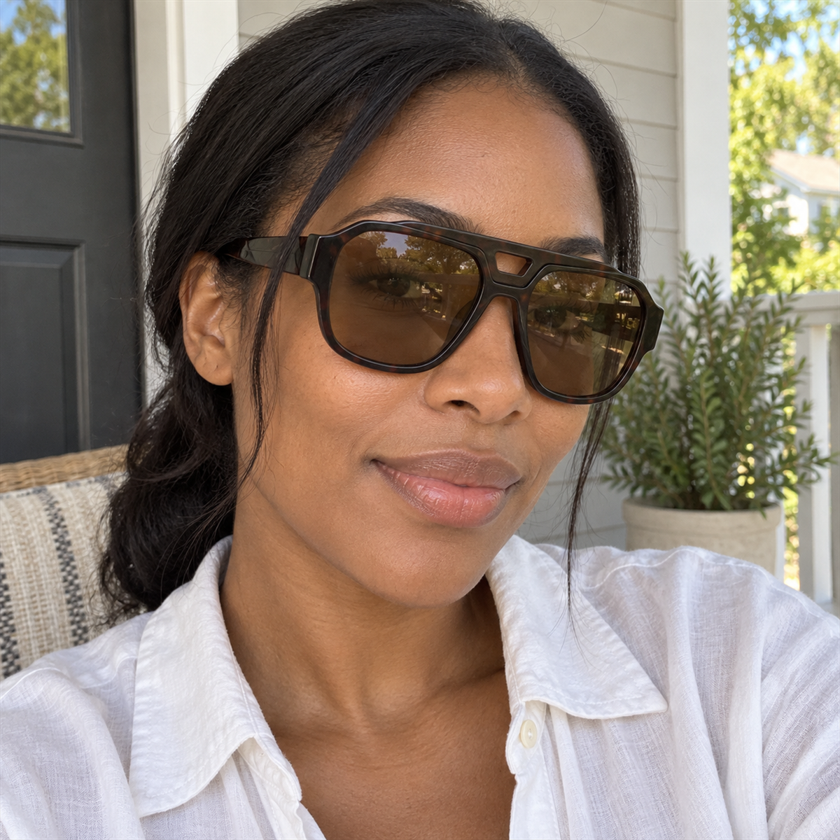Phoenix dark tortoise / brown sunglasses, lifestyle view