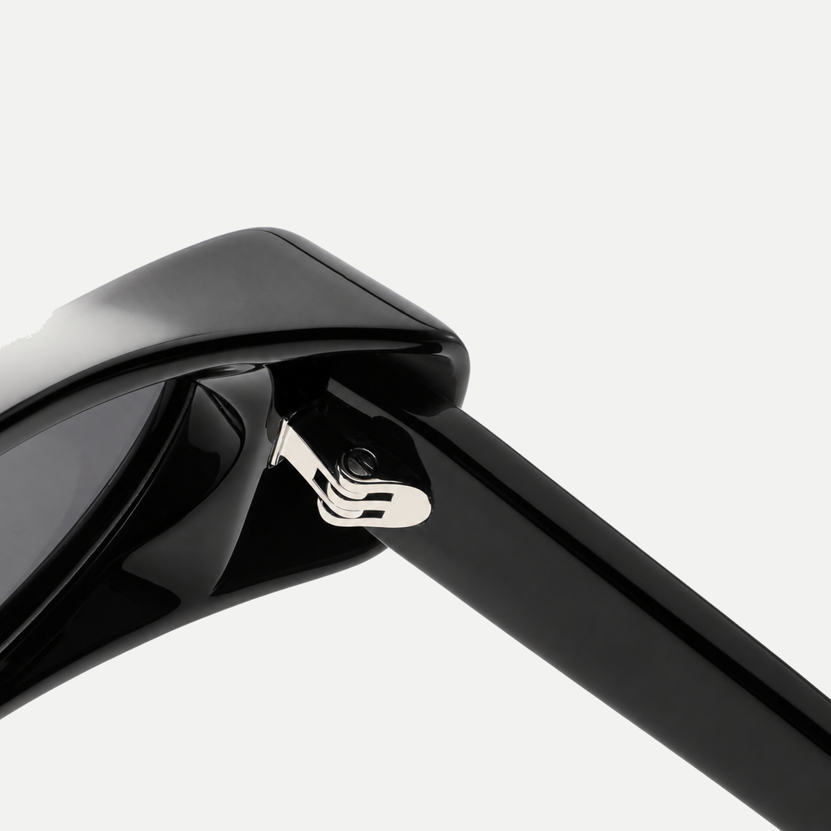 Nova black / smoke sunglasses, frame detail
