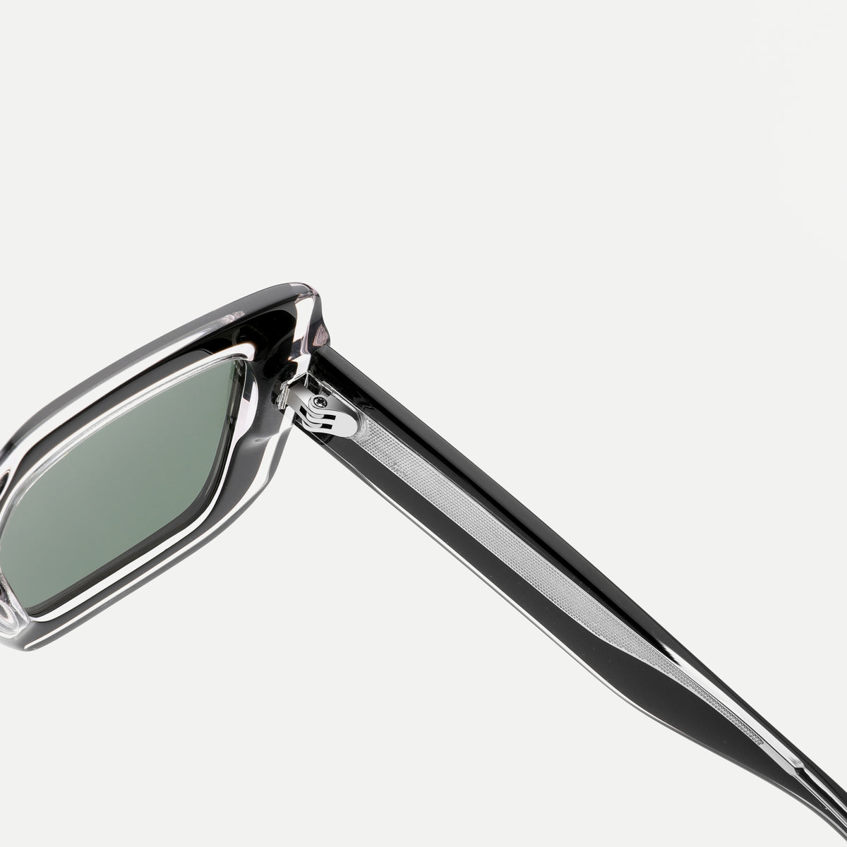 Noelle sunglasses - Crystal Smoke Black / Green - temple detail
