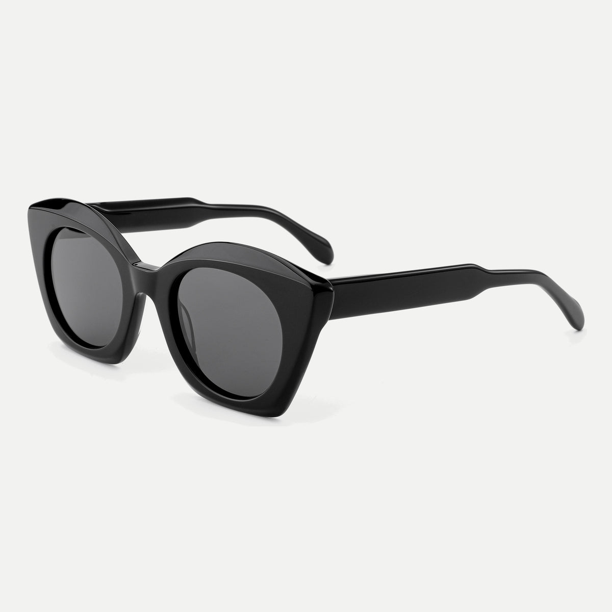 Amelie sunglasses - Black / Smoke - 45-degree view