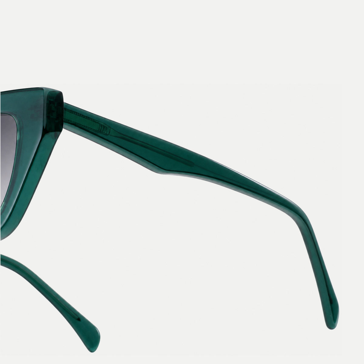Lyra sunglasses - Forest Green / Smoke Gradient - temple detail